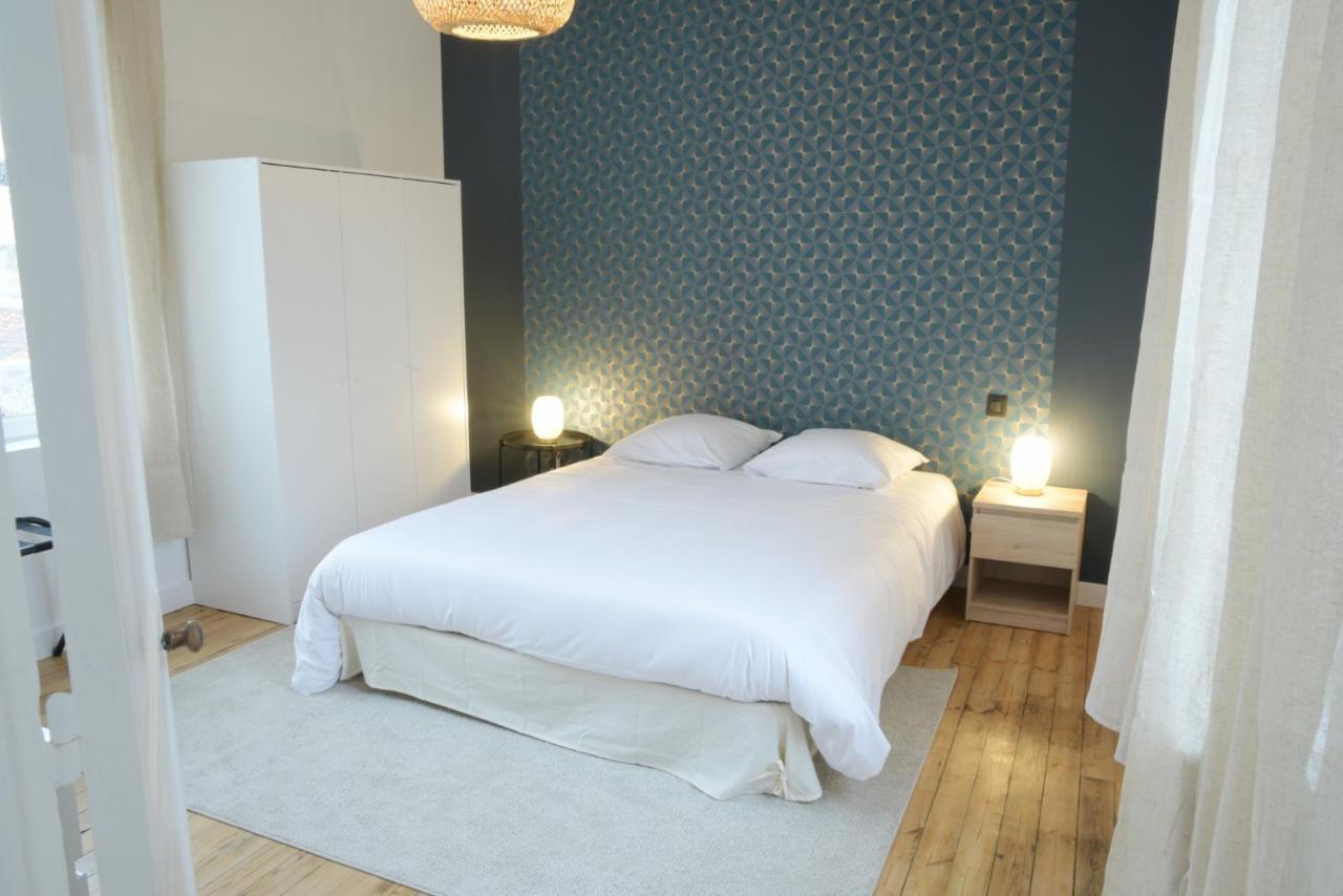 T2 de 55m2 avec toit terrasse, hyper centre, wifi, Netflix, draps, savons et serviettes fournis Cognac Extérieur photo